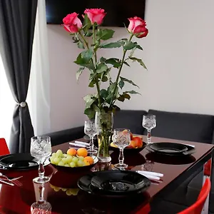 Deluxe 2 Center Апартаменты Бургас