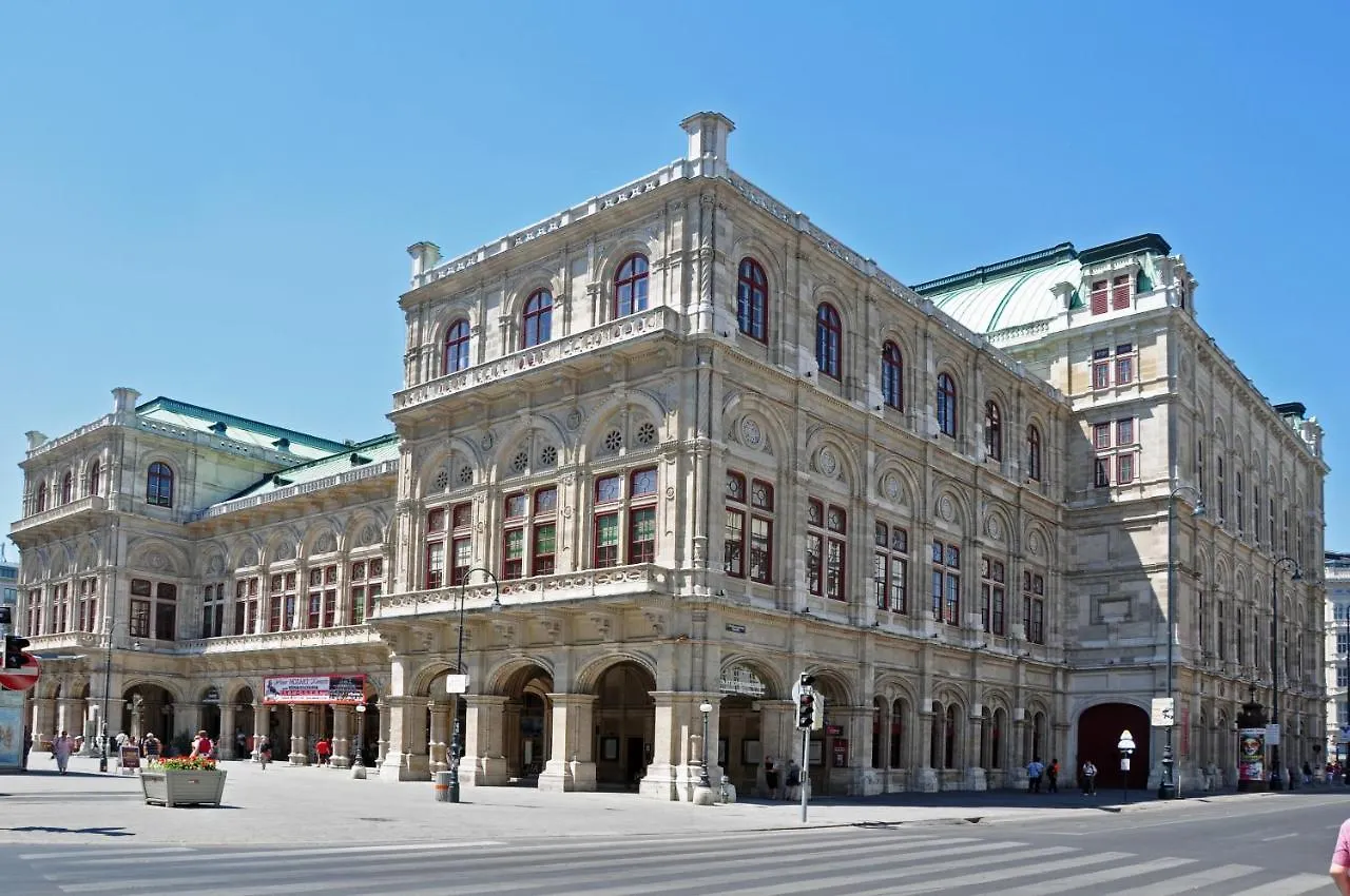 Private Central Vienna I Self Check In